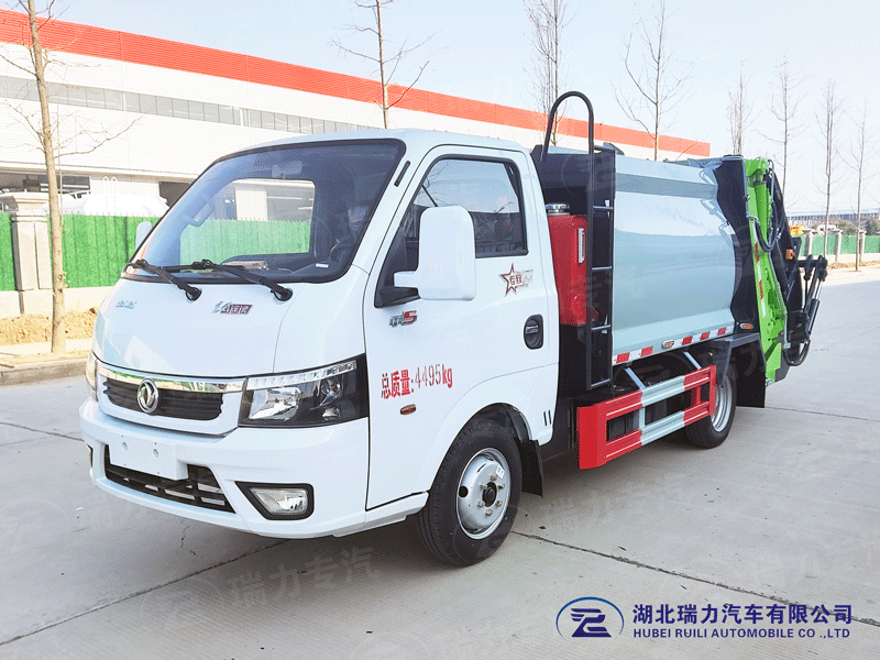 東風途逸3.5方壓縮垃圾車